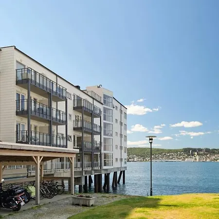 Arctic Waterfront Balcony & Views * Tromsø